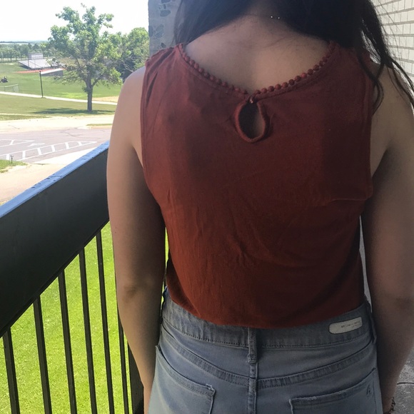 H&M embroidered tank - Picture 3 of 4